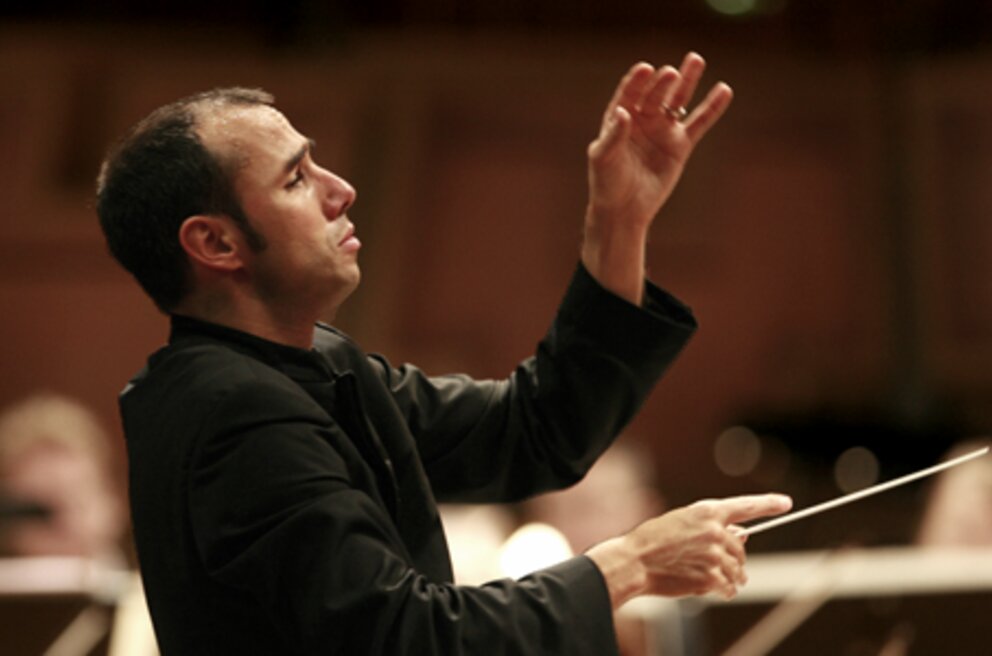 Lawrence Renes, conductor
